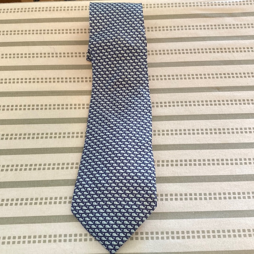 Vineyard Vines Whale Tie